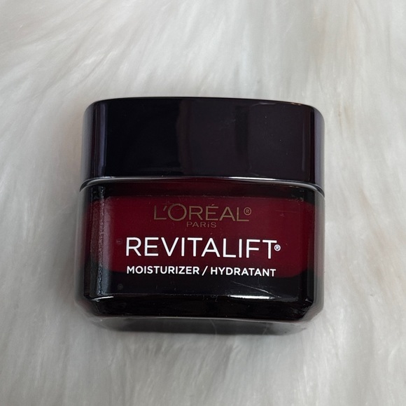 L'Oréal Revitalift Triple Power Anti-Aging Face Moisturizer - Picture 1 of 2